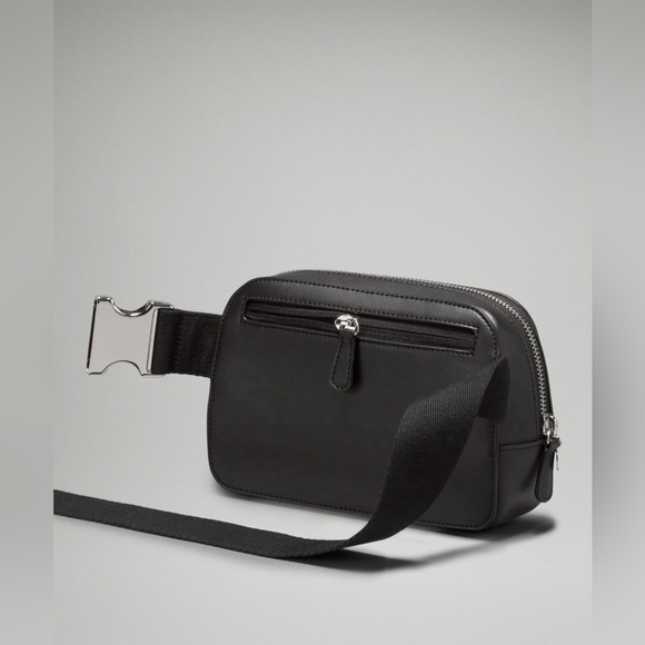 Lululemon Everywhere Belt Bag Cactus Material 1L - Picture 4 of 12